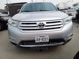 Toyota Highlander Limited 3.5l 4WD 2013 Silver