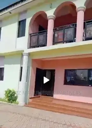 Photo - 5bdrm Duplex in Phase 6, Trans for sale