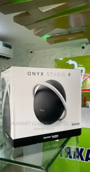 Onyx Studio 8