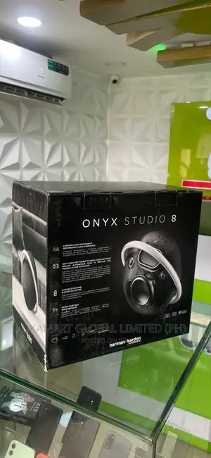 Onyx Studio 8