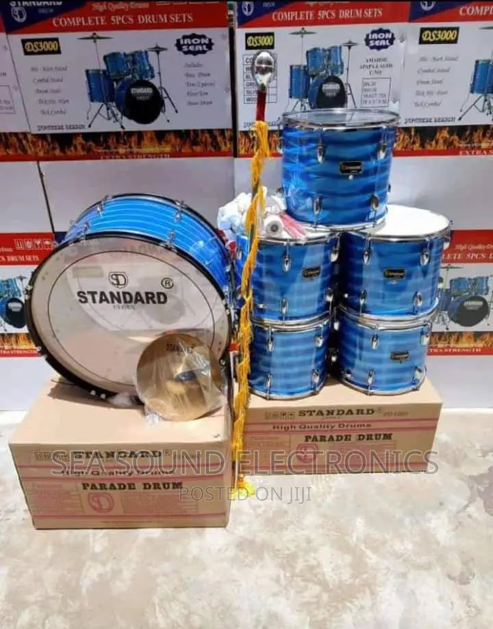 Standard Professional Parade Drum Set