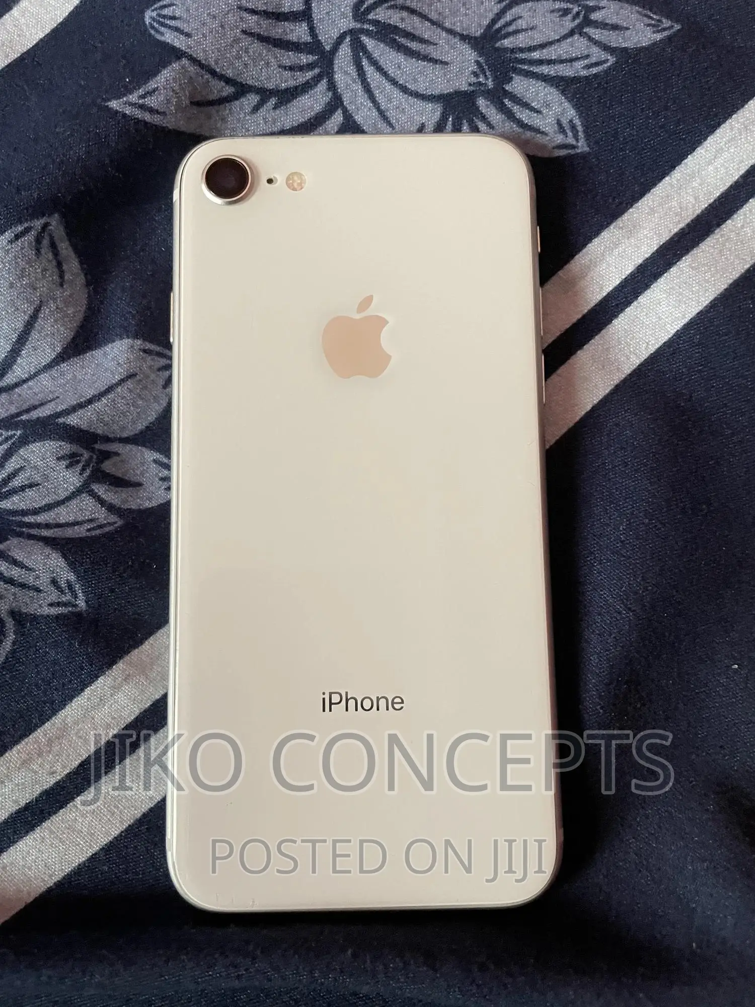 Apple iPhone 8 64 GB White