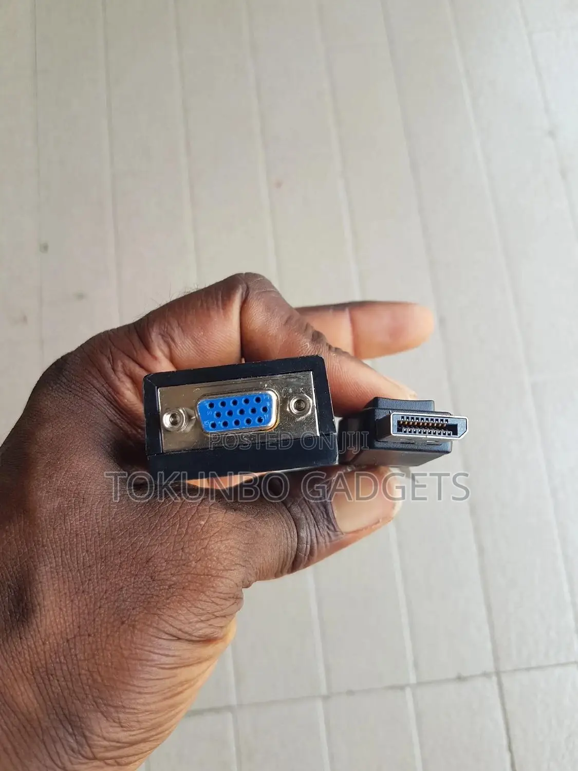 HP Display Port to VGA Converter