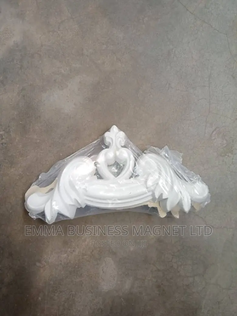 High Quality Corner Cornices