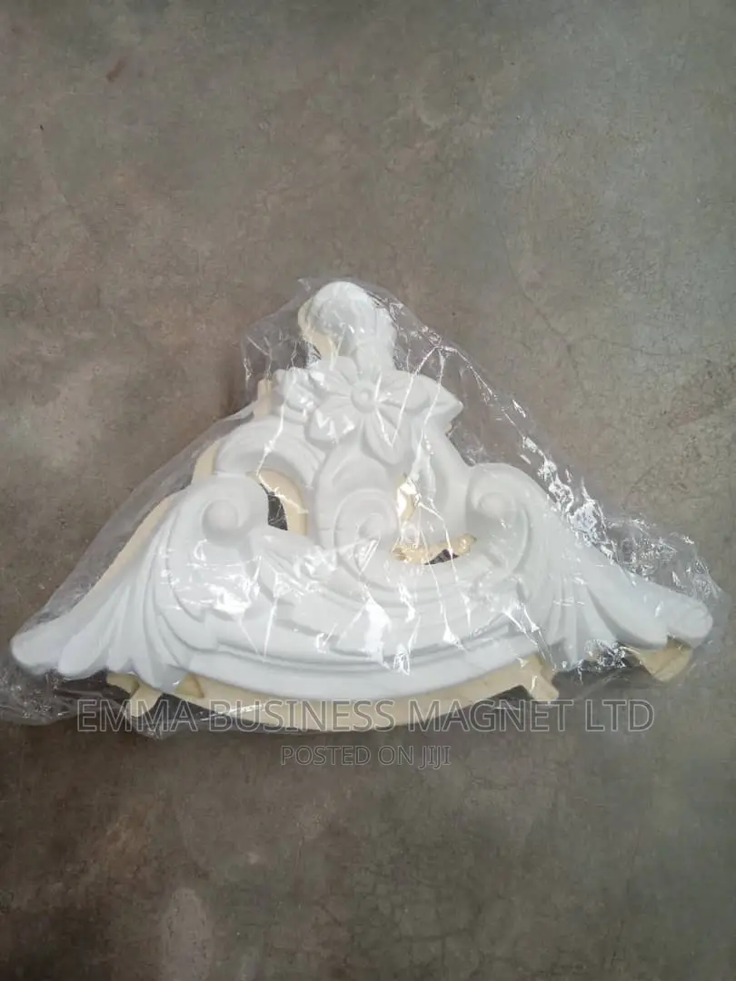 High Quality Corner Cornices