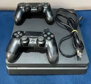 Super Neat UK Used PS4 Slim With Complete Accessories