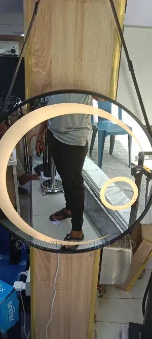 Round Mirror