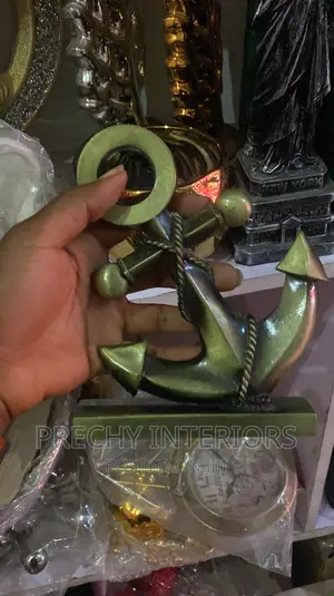 Decorative Figurines