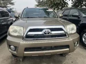 Toyota 4-Runner Limited 2008 Gold
