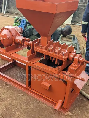Palm Kernel Oil / Cake Processing Machine