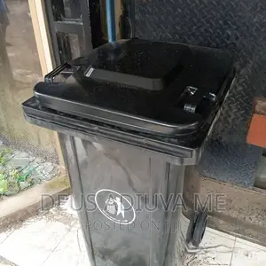 Waste Bin With Tire
