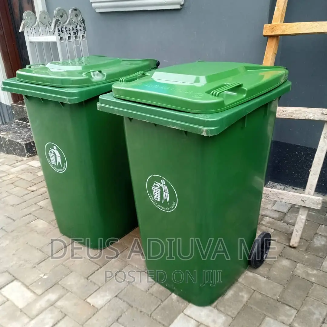Waste Bin With Wheels