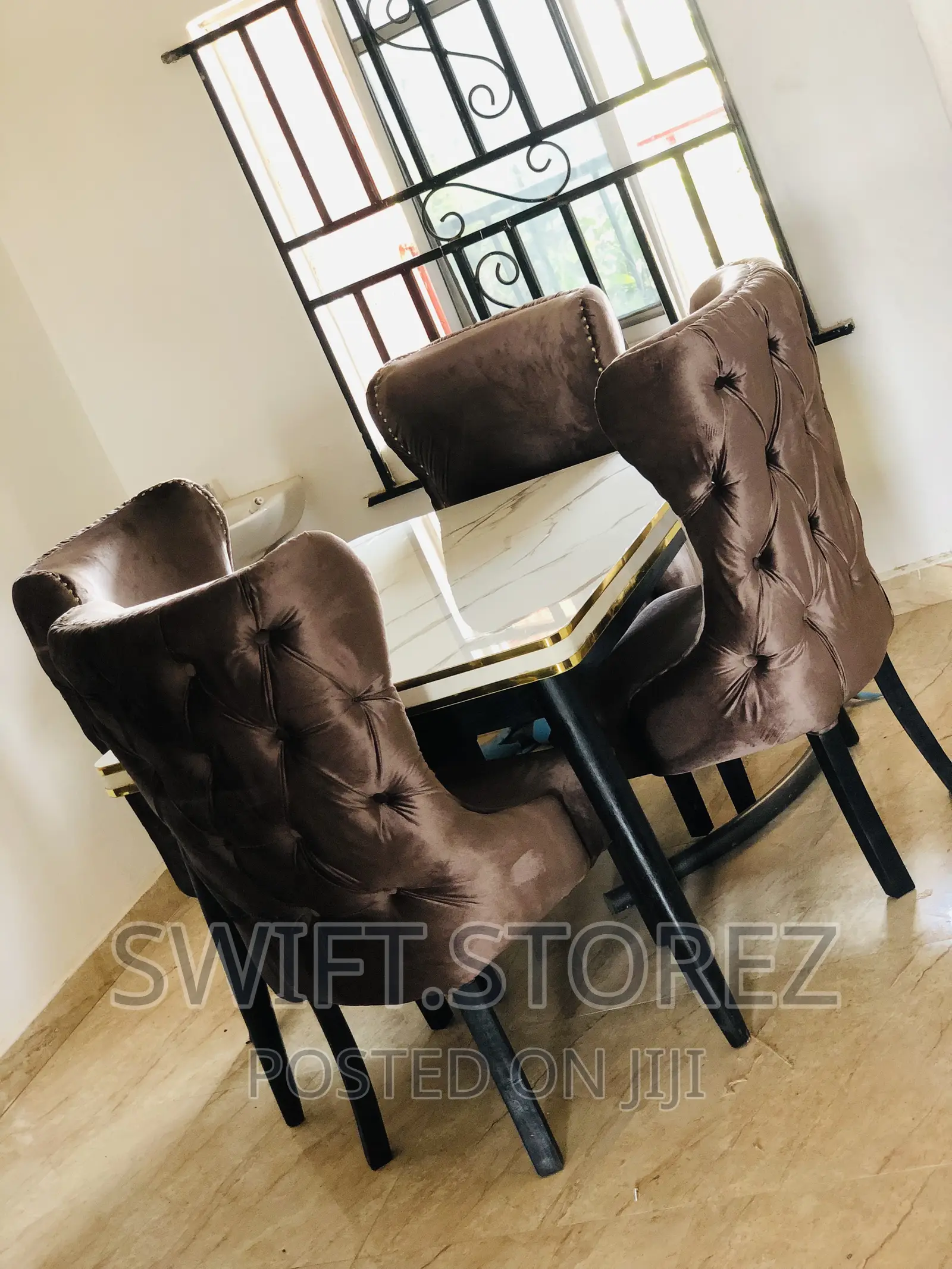 Swift Dinning Set