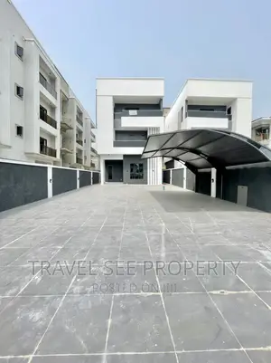 Furnished 5bdrm Duplex in Private Estate Lekki for sale