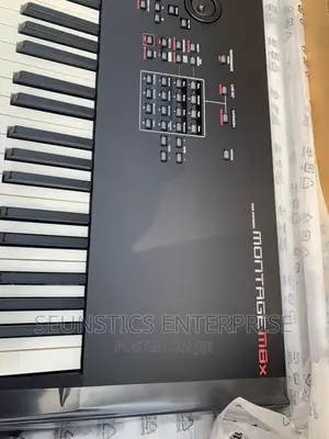 Quality Yamaha Montage M8x Keyboard/Workstation/Piano