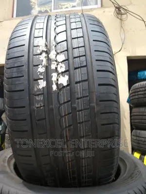 Pirelli 275/40/19 Made in Italy . 18months Warranty