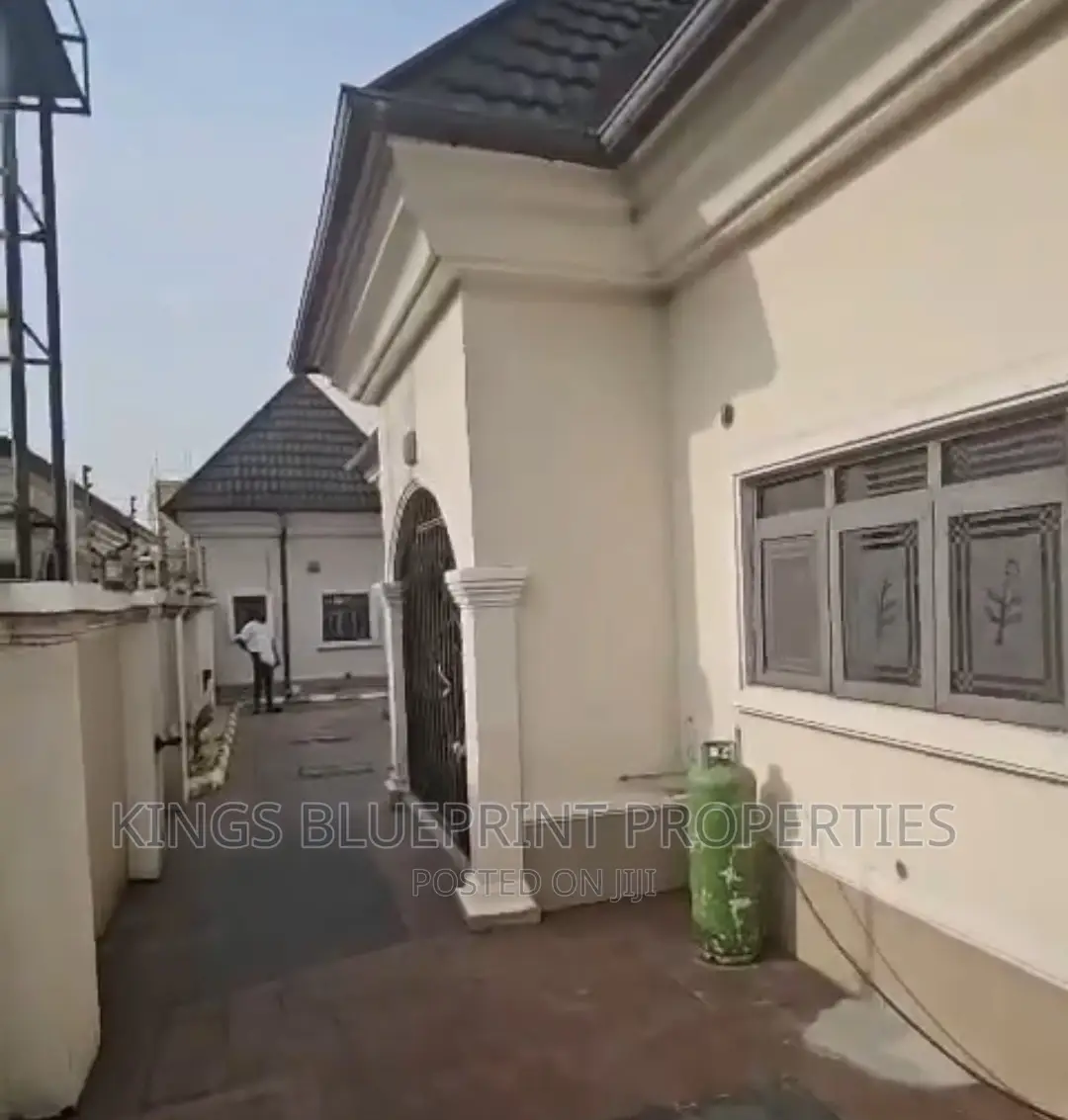 5bdrm Bungalow in Sapele, Delta State, Warri for sale
