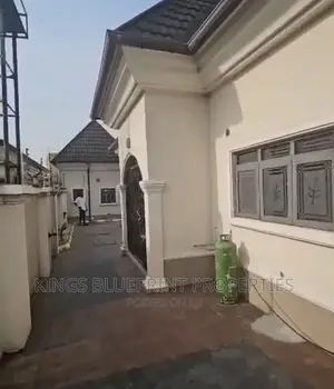 5bdrm Bungalow in Sapele, Delta State, Warri for sale