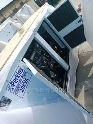 20kva Perkins Soundproof Generator With 2 Year's Warranty