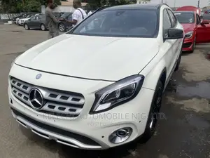 Mercedes-Benz GLA 250 2017 White