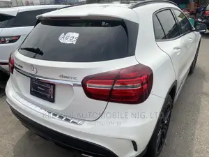 Mercedes-Benz GLA 250 2017 White