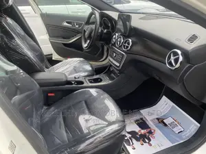 Mercedes-Benz GLA 250 2017 White