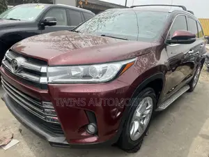 Toyota Highlander 2016 Red