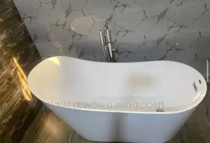 Luxury White Acrylic Bathroom Bathtub
