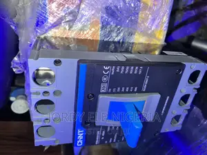 Chint McCb Breaker 400/3p
