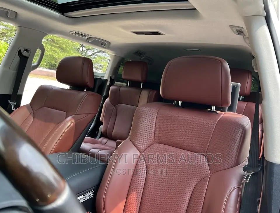 Lexus LX 2018 White