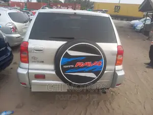 Toyota RAV4 2.0 4x4 Executive 2004 Silver