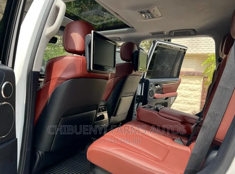 Lexus LX 2018 White