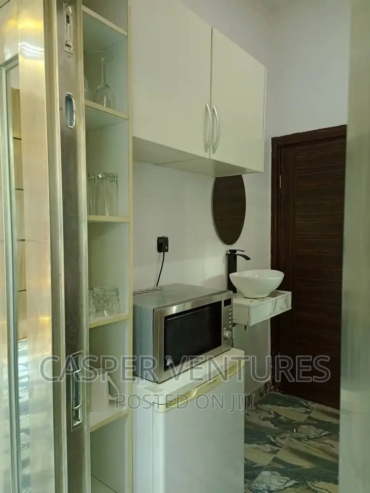 Furnished 1bdrm Room & Parlour in Osapa for rent