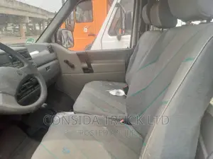 Volkswagen Transporter 2000 White