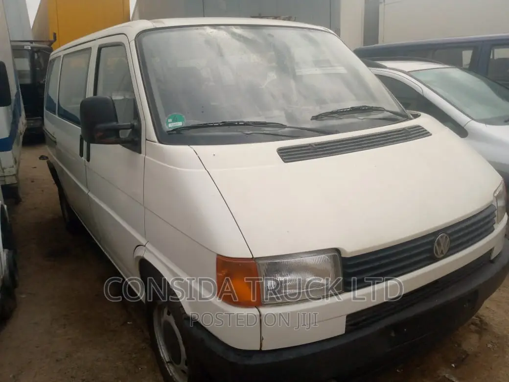 Volkswagen Transporter 2000 White