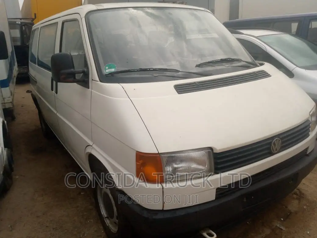 Volkswagen Transporter 2000 White