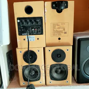 Edifier Studio Monitor