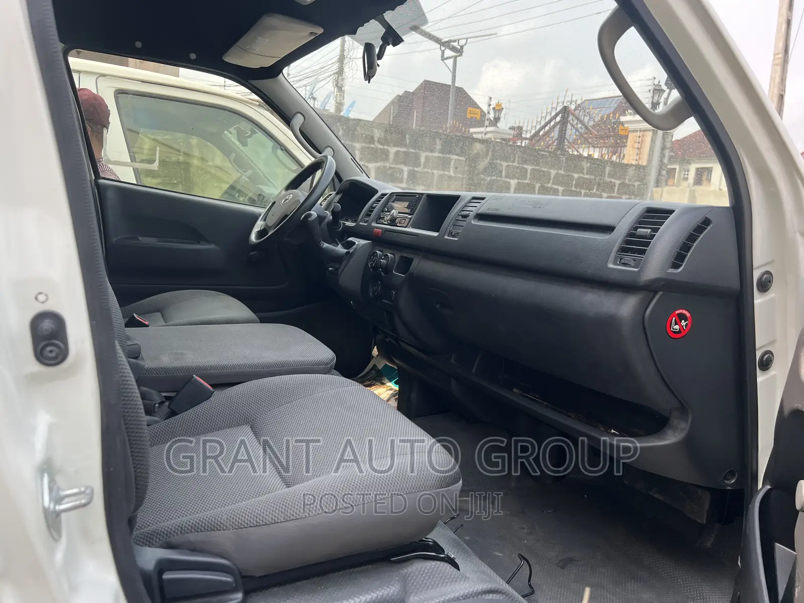 Toyota HiAce 2021 White