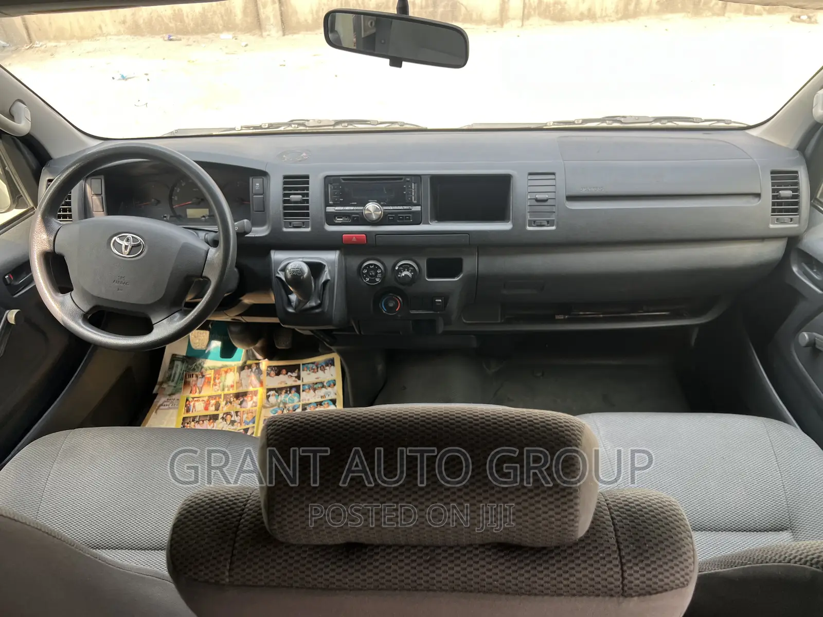 Toyota HiAce 2021 White