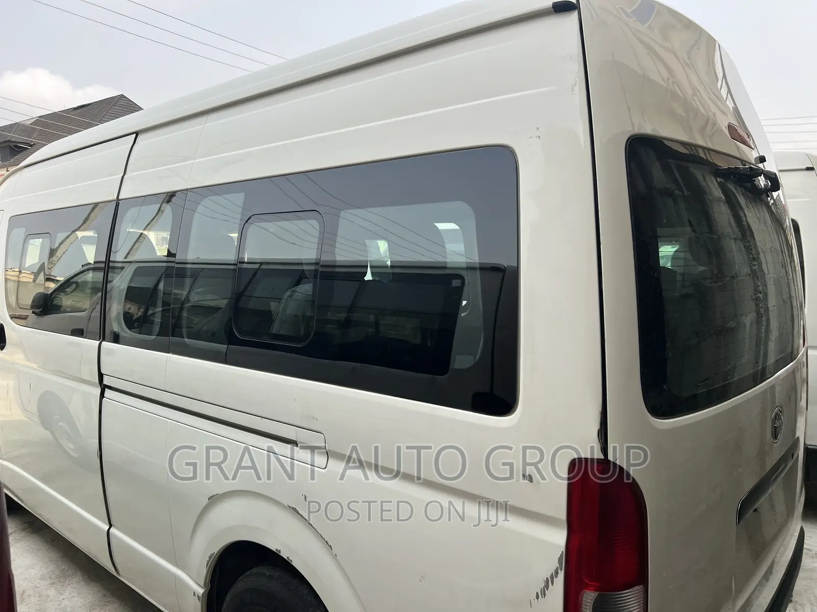Toyota HiAce 2021 White