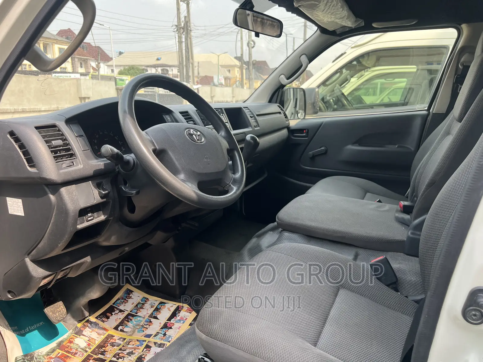 Toyota HiAce 2021 White