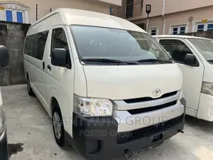 Toyota HiAce 2021 White