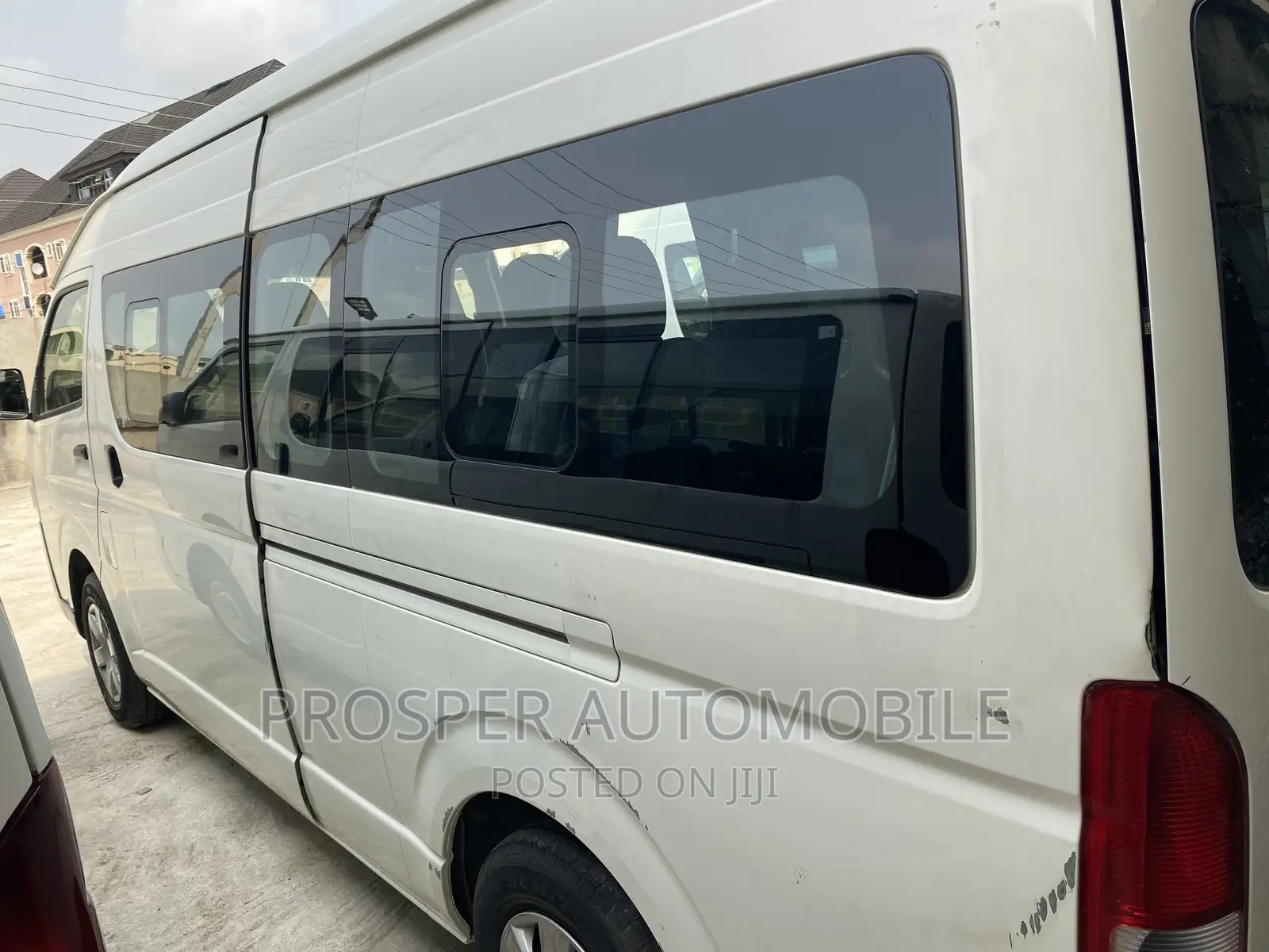 Toyota HiAce 2021 White