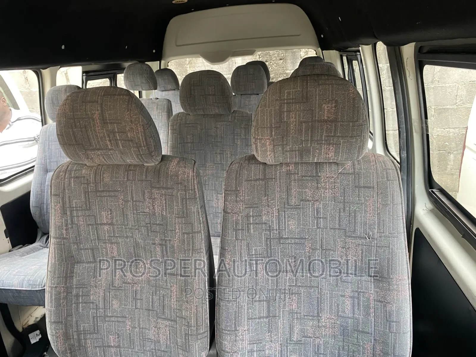 Toyota HiAce 2021 White