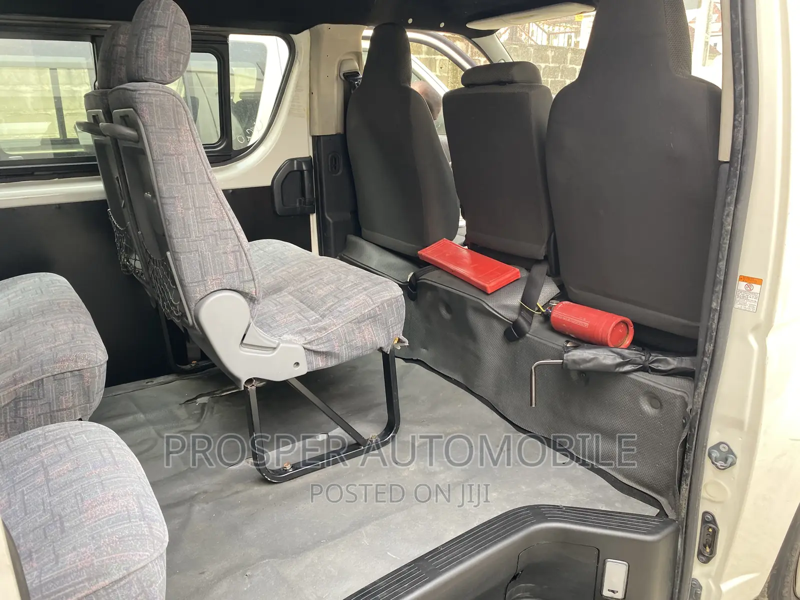 Toyota HiAce 2021 White