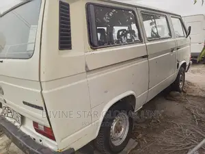 Volkswagen Transporter 2000 White