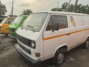 Volkswagen Transporter 2000 White