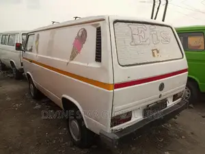 Volkswagen Transporter 2000 Green