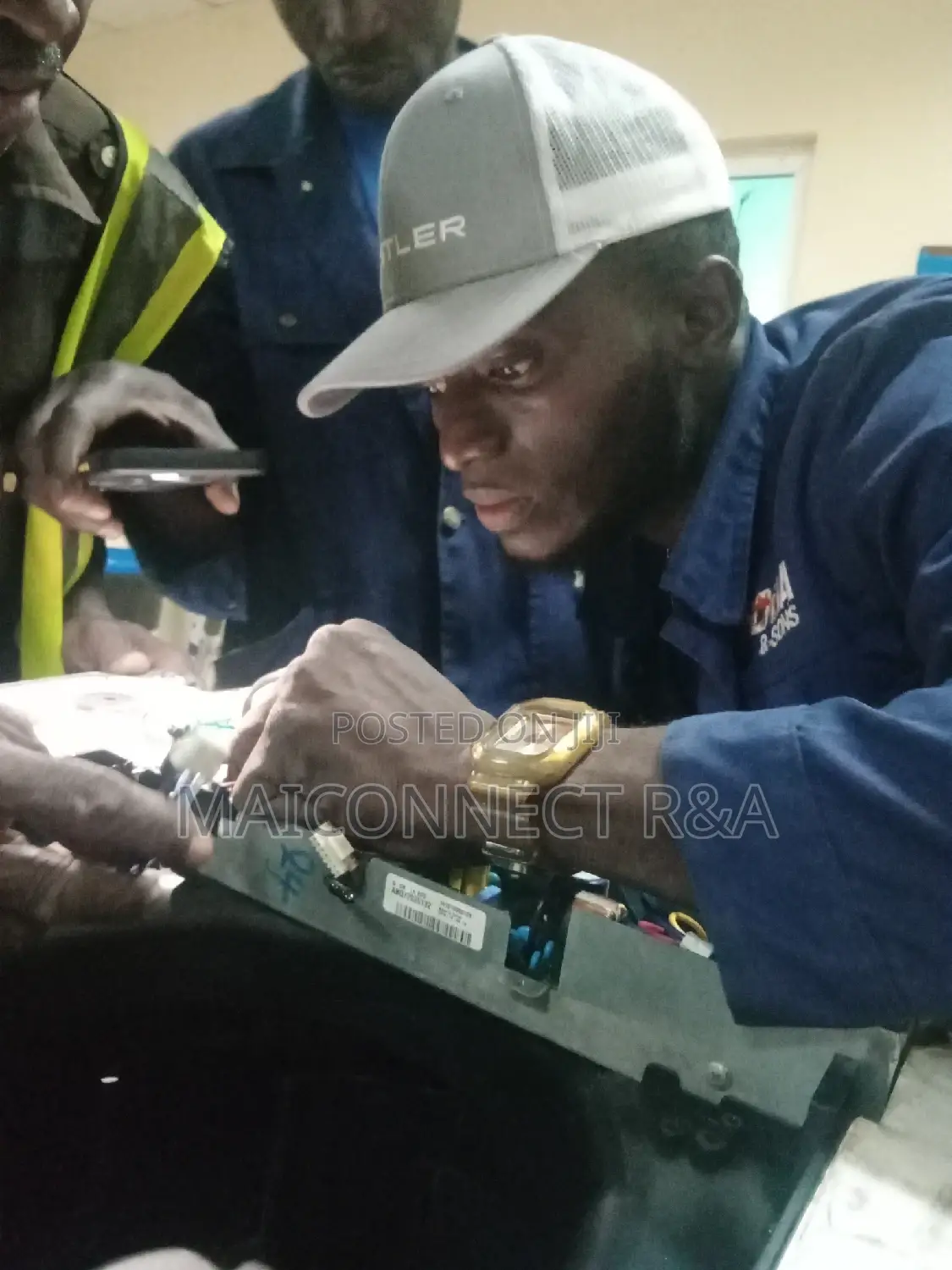 We Installs, Repairs,Maintains Air Condition and Electricals