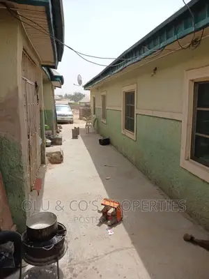 12bdrm House in Promise Land, Masaka for sale
